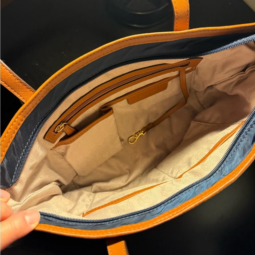 Michael Kors Dark Blue and Brown Tote - Picture 3 of 6